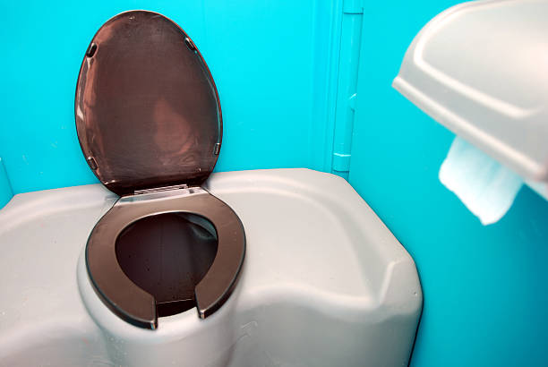 Best Portable restroom trailer rental  in Osceola, WI